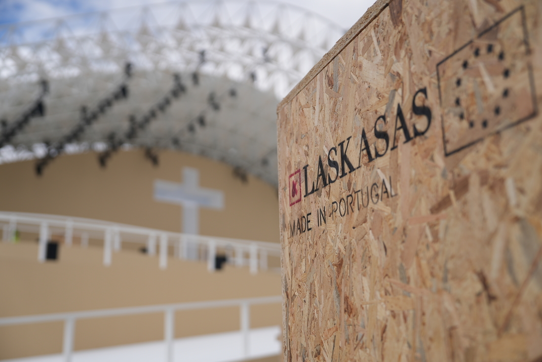 Altar-stage for the World Youth Days with Laskasas Package