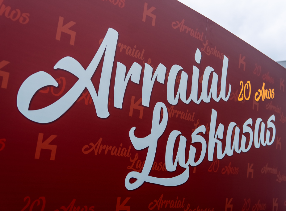 Backdrop do Arraial 20 Anos Laskasas.