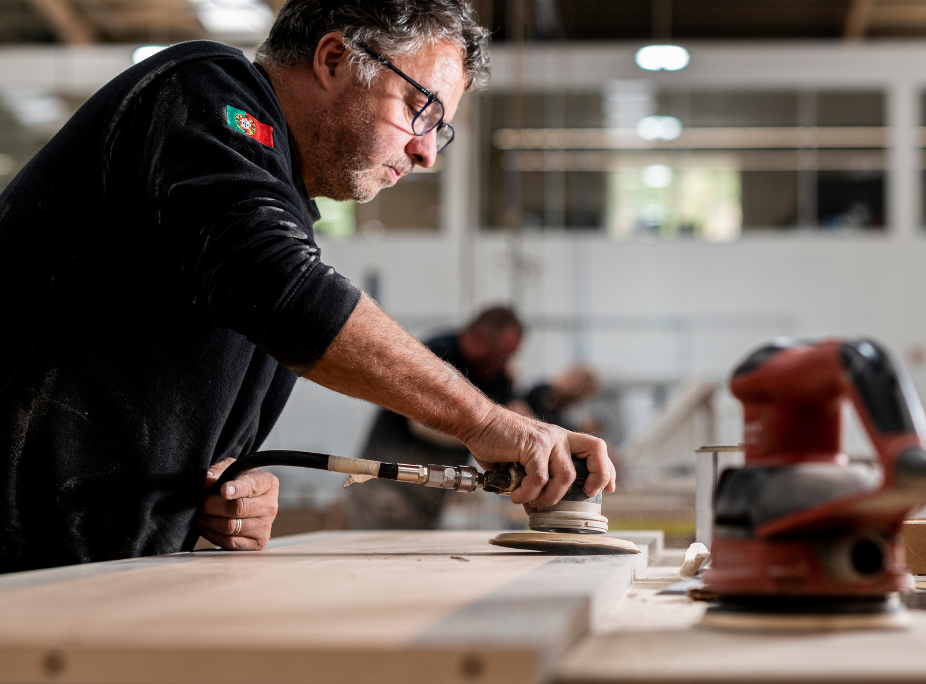 artesão laskasas produção manual mobiliário feito no norte de portugal rebordosa