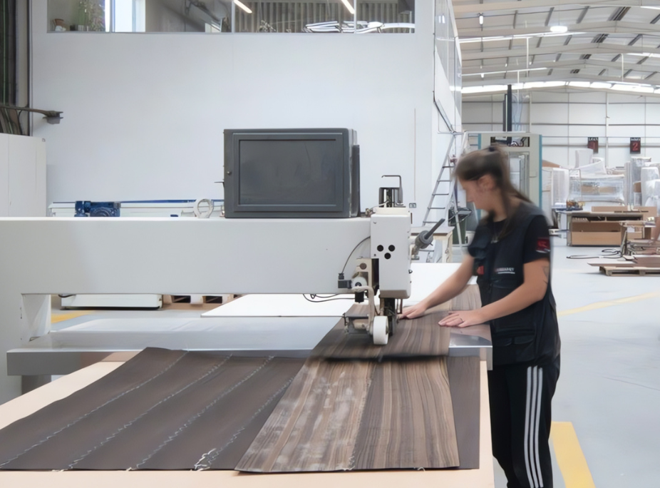 Proceso de produccin de Laskasas - chapas de madera unidas con cola