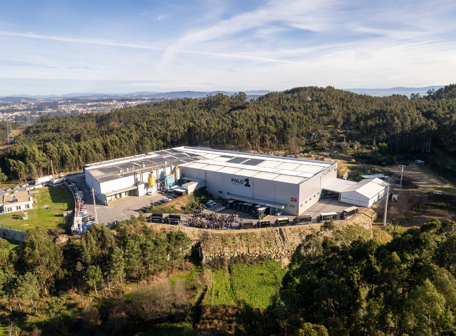vista aérea unidade fabril polo 1 laskasas rebordosa produção mobiliário português